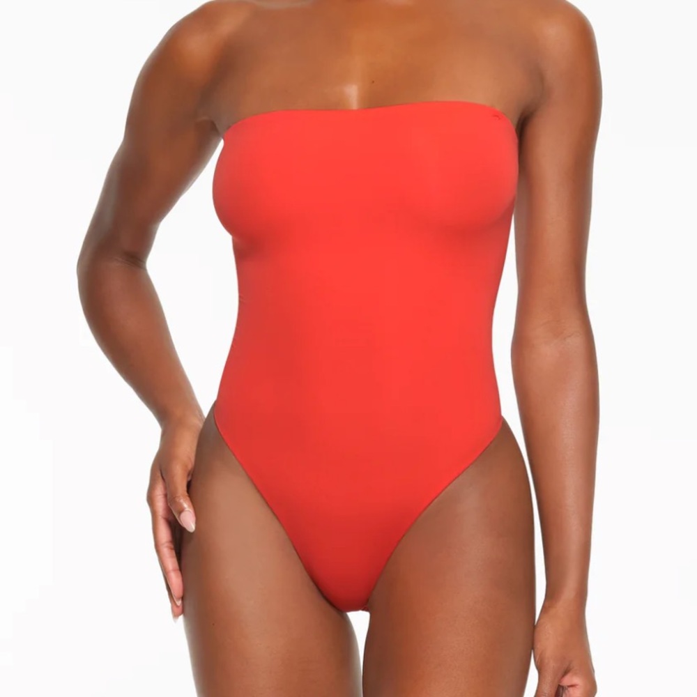 SKIMS - Fits Everybody Strapless Bodysuit